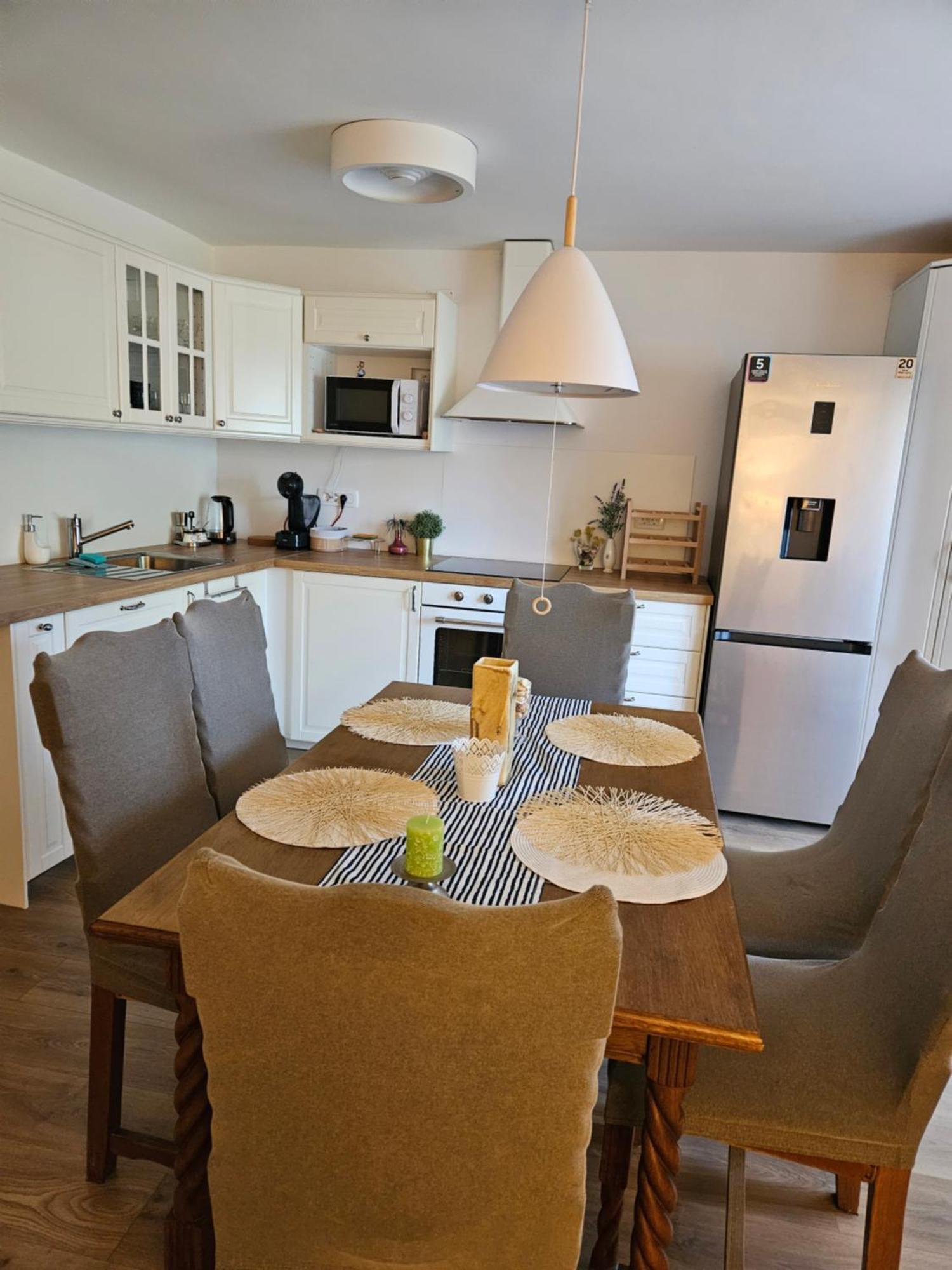 Apartman Z12 Daire Kornić Dış mekan fotoğraf